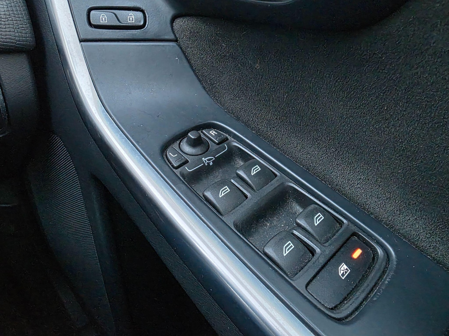 Used Volvo XC60 2014 for sale - 77015890: Photo 30