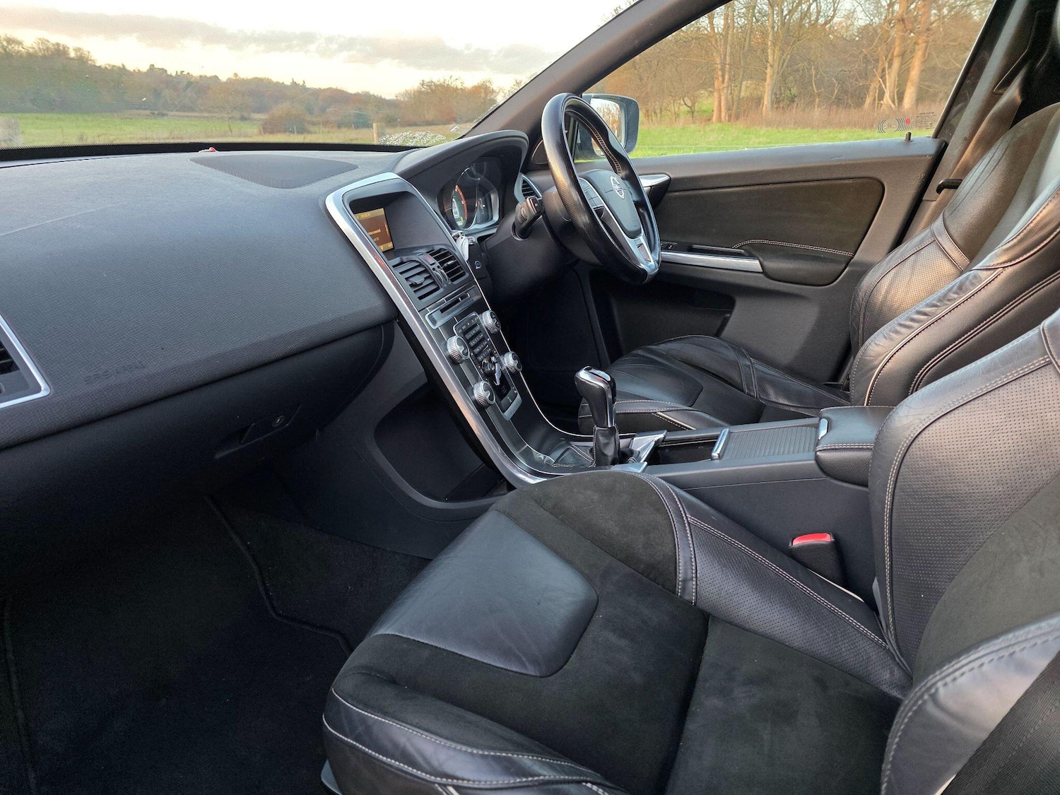 Used Volvo XC60 2014 for sale - 77015890: Photo 7