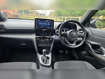 Used Toyota Yaris Cross 2021 for sale - 77330775: Photo
