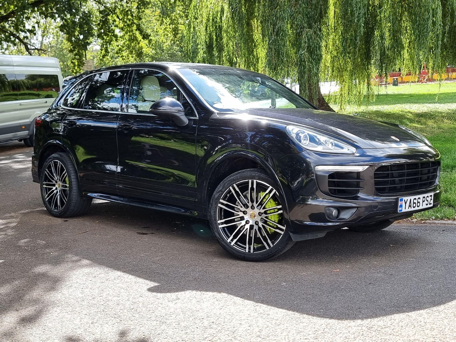 Used Porsche Cayenne 2016 for sale - 76715335: Photo 1