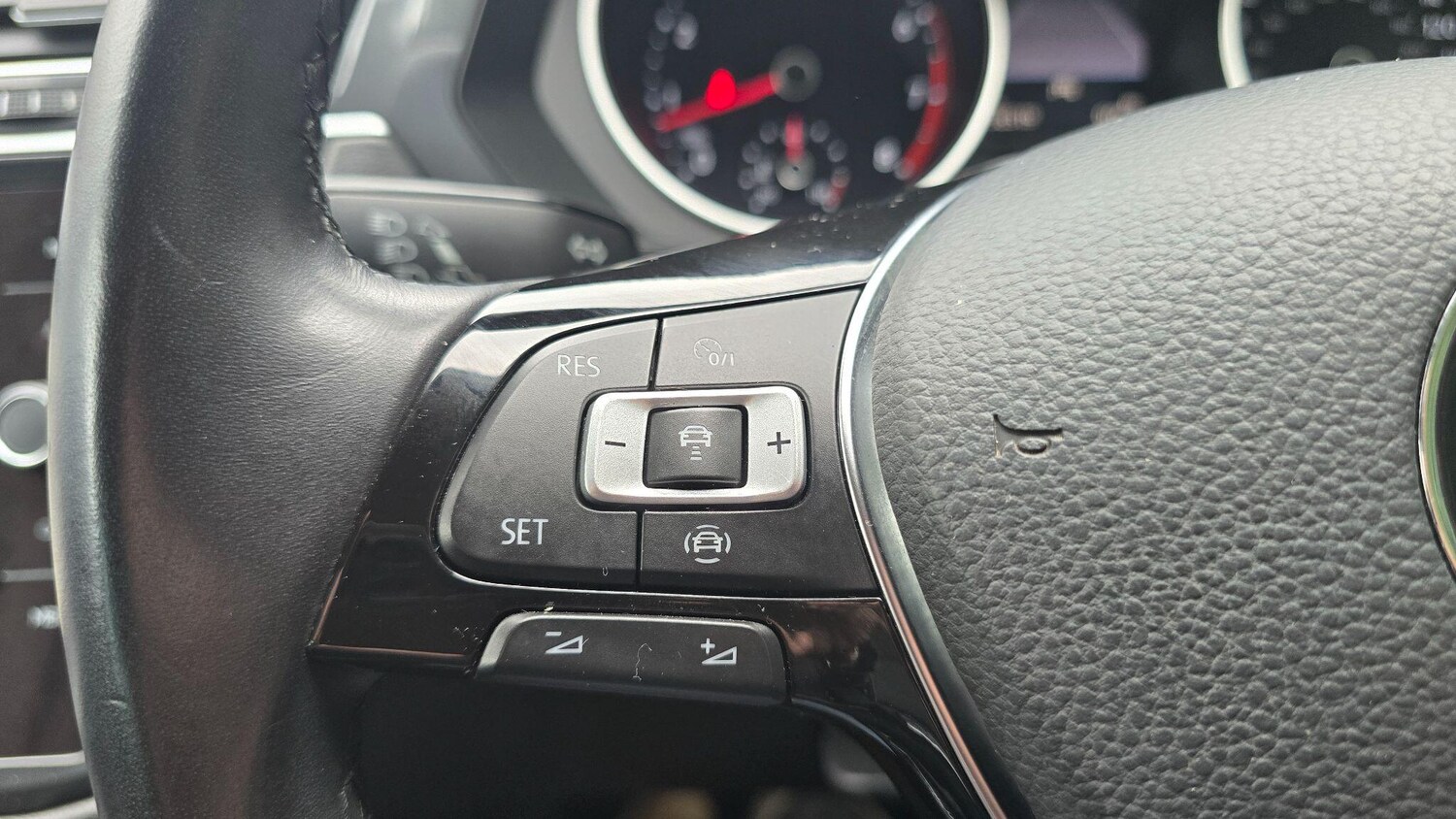 Used Volkswagen Tiguan for sale - 77909717: Photo 16