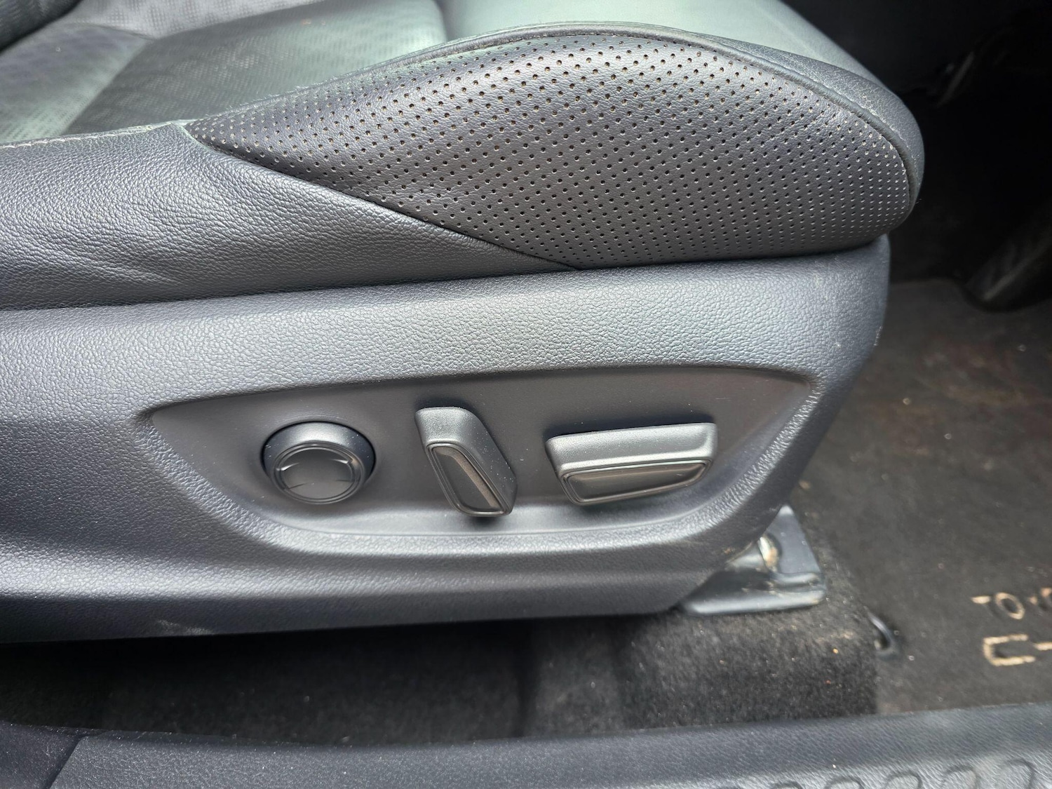 Used Toyota C-HR 2022 for sale - 77612024: Photo 13