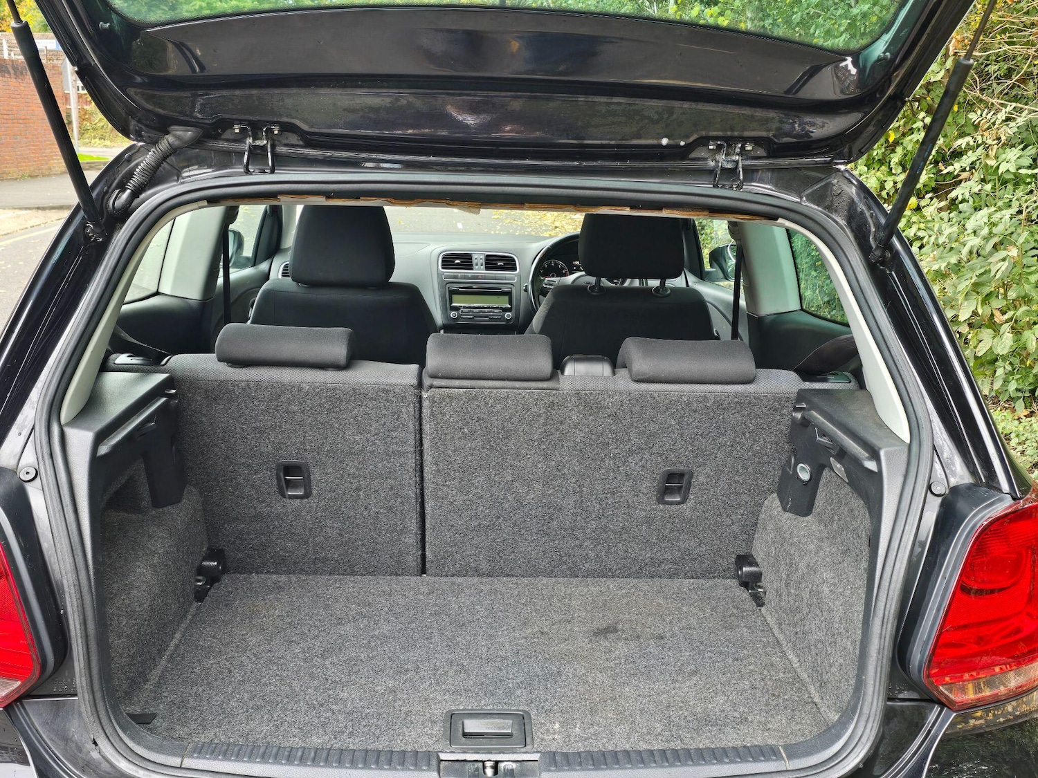 Used Volkswagen Polo 2010 for sale - 76473504: Photo 14