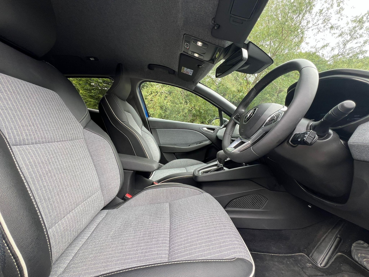 Used Renault Clio 2024 for sale - 76993073: Photo 5