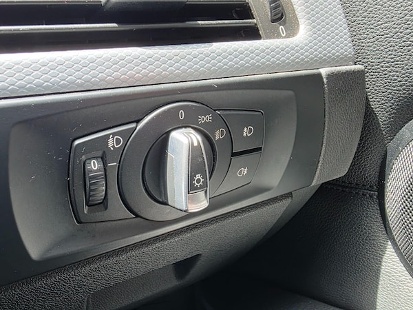 Used BMW 3 Series 2011 for sale - 74935039: Photo 17