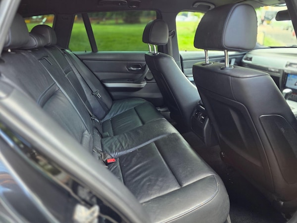 Used BMW 3 Series 2011 for sale - 74935039: Photo 8