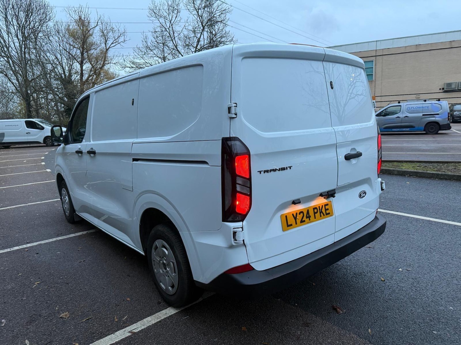 Used Ford Transit Custom 2024 for sale - 76975530: Photo 4