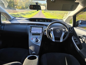 Used Toyota Prius 2015 for sale - 76424037: Photo