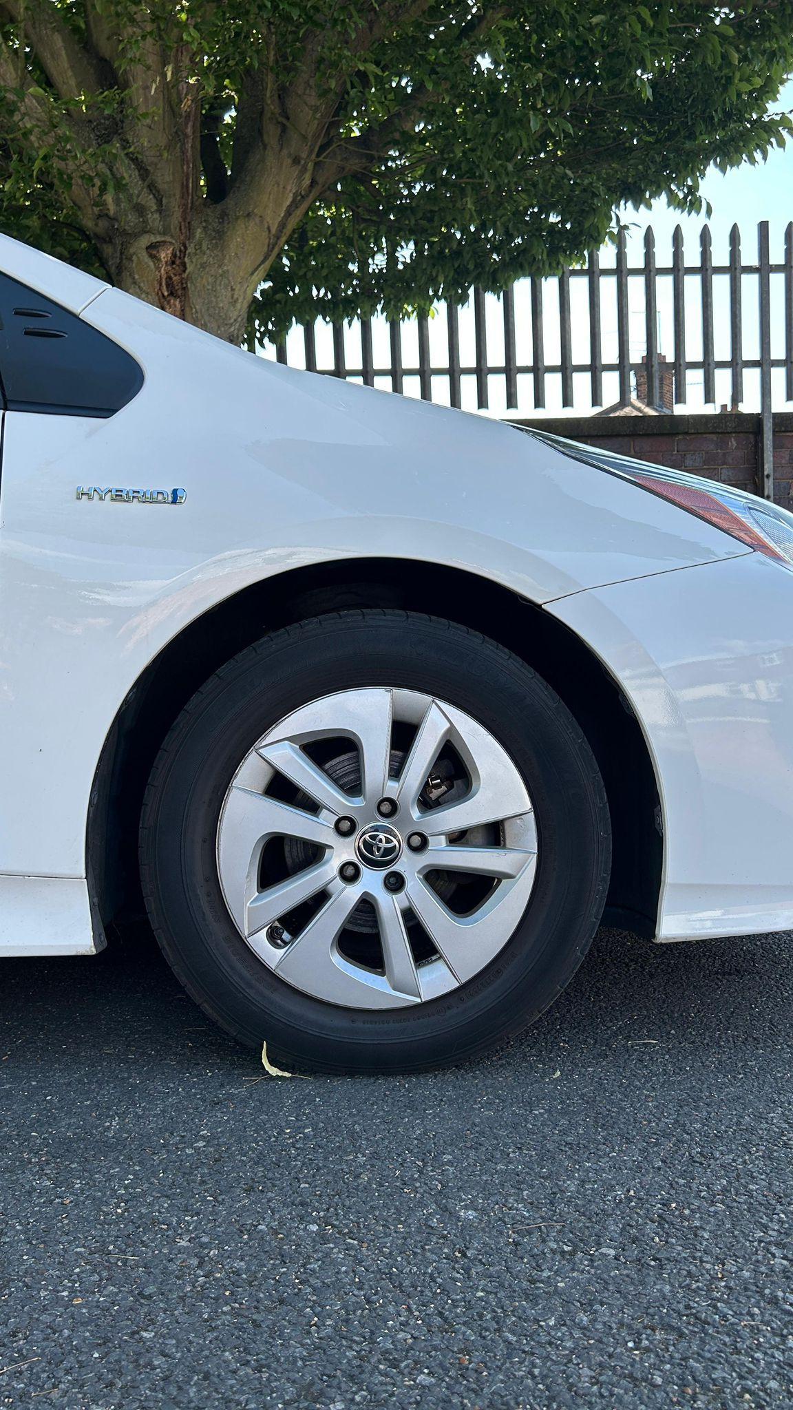 Used Toyota Prius 2017 for sale - 76425629: Photo 14