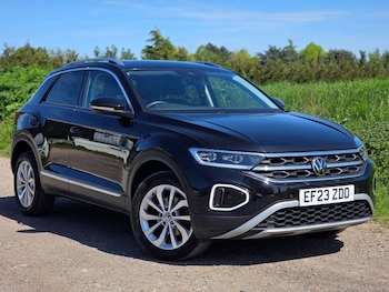 Used Volkswagen T-Roc 2023 for sale - 78384623: Photo