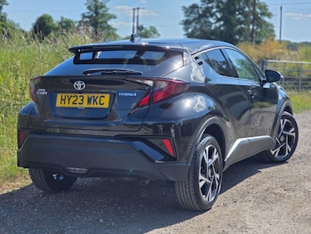 Used Toyota C-HR 2023 for sale - 79116094: Photo
