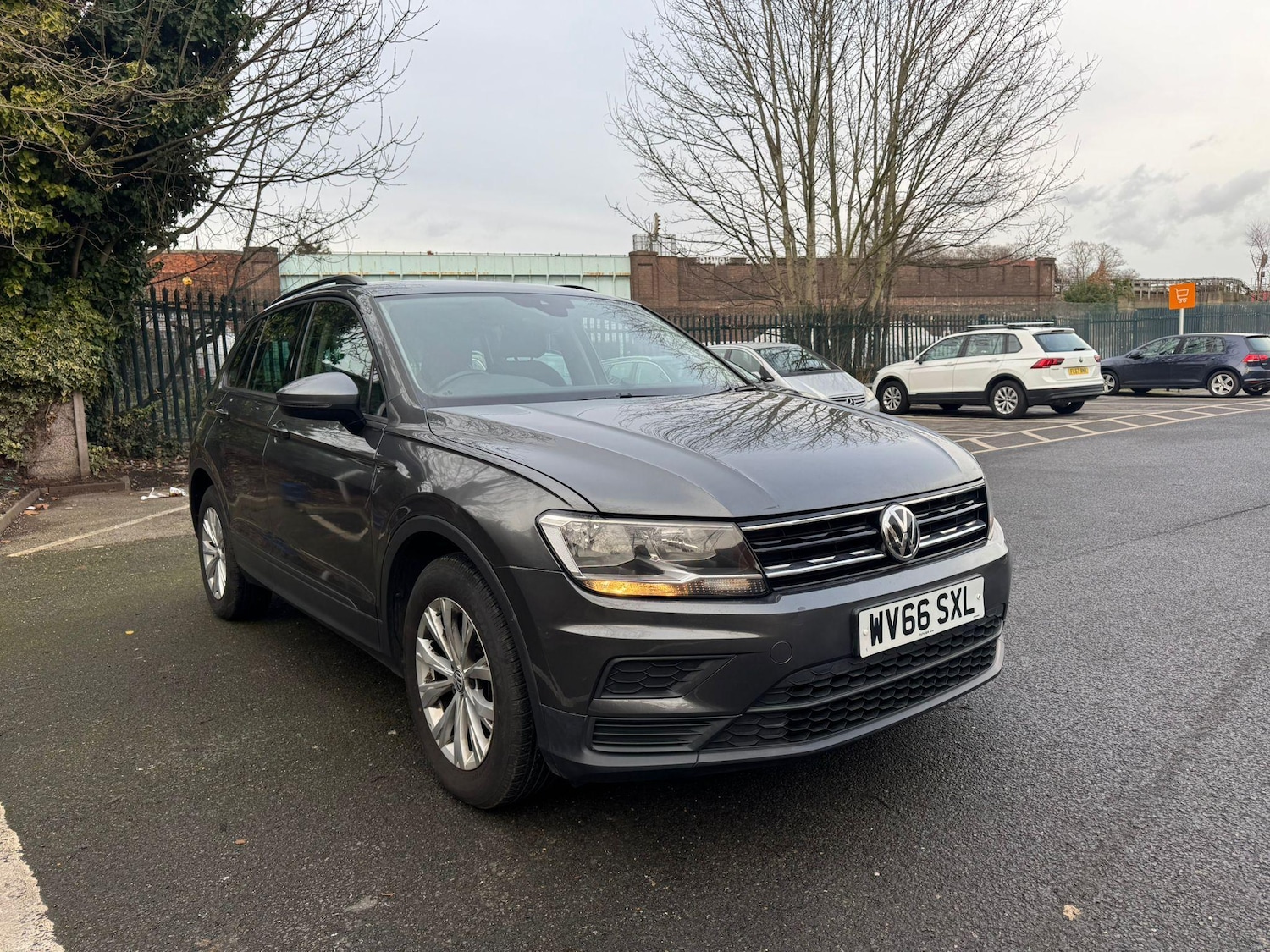 Used Volkswagen Tiguan 2016 for sale - 77097571: Photo 2
