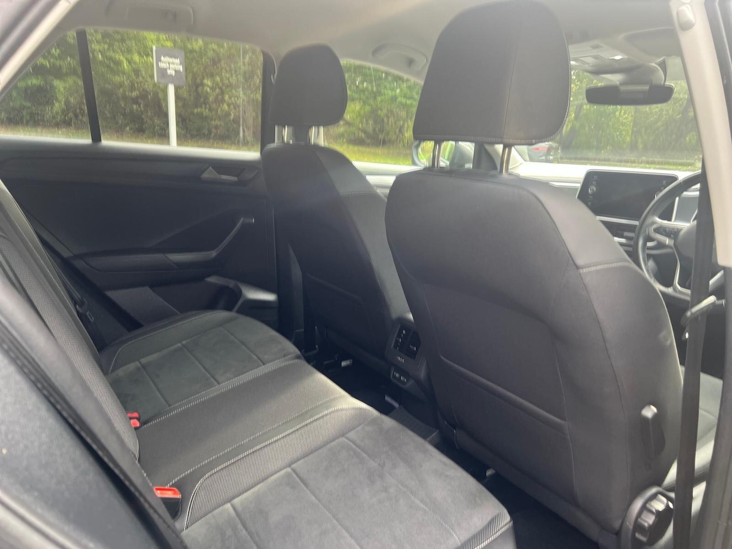 Used Volkswagen T-Roc 2023 for sale - 76424366: Photo 10