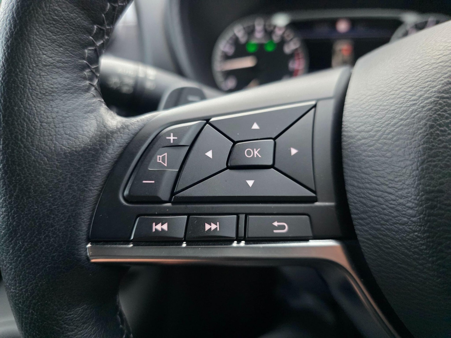 Used Nissan Juke 2023 for sale - 76431810: Photo 14