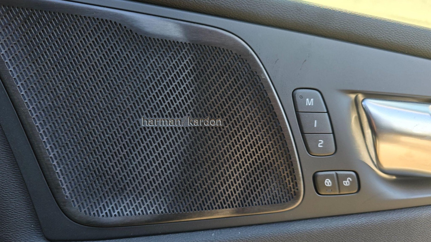 Used Volvo XC60 2025 for sale - 77203624: Photo 15