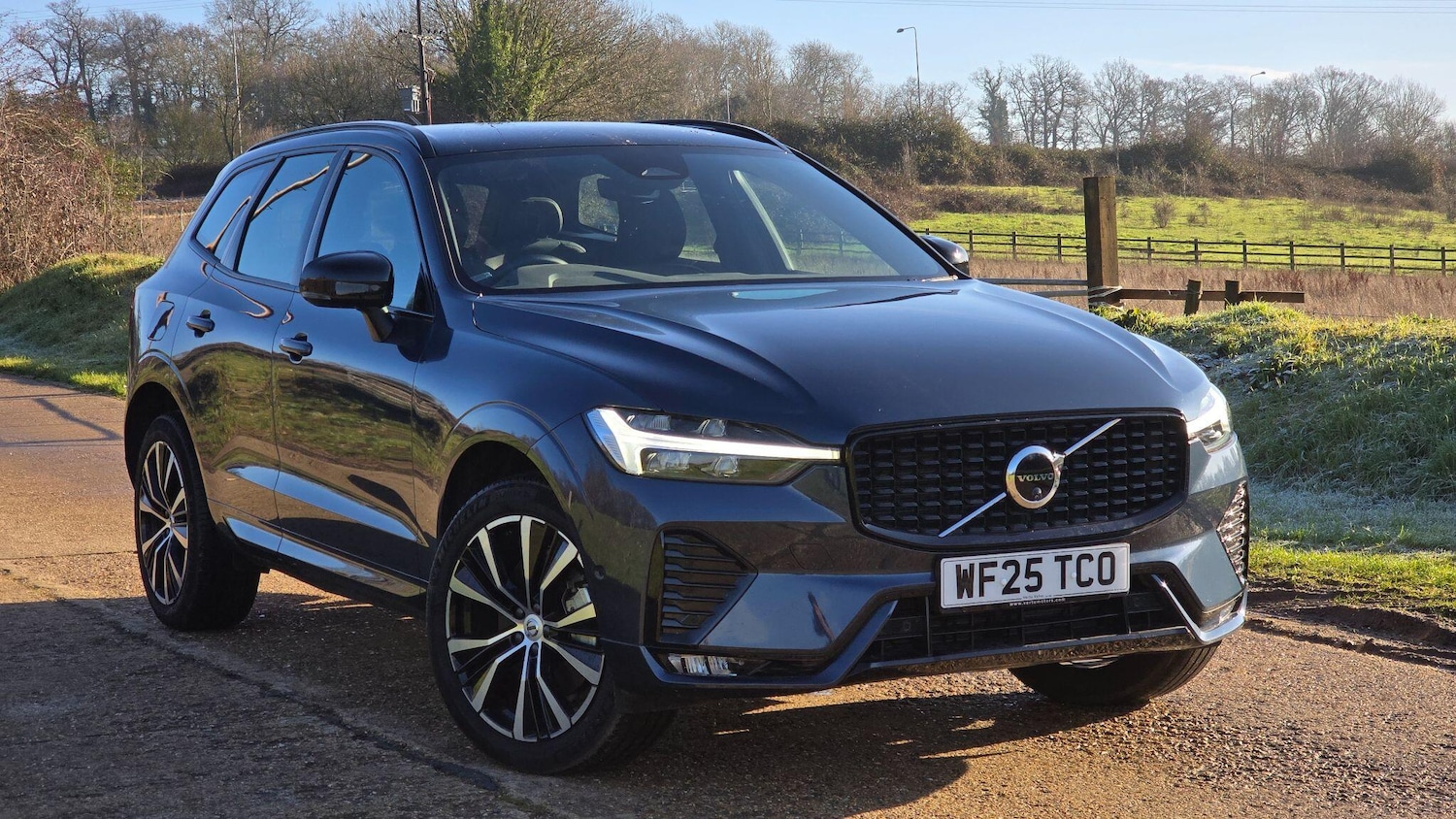 Used Volvo XC60 2025 for sale - 77203624: Photo 2