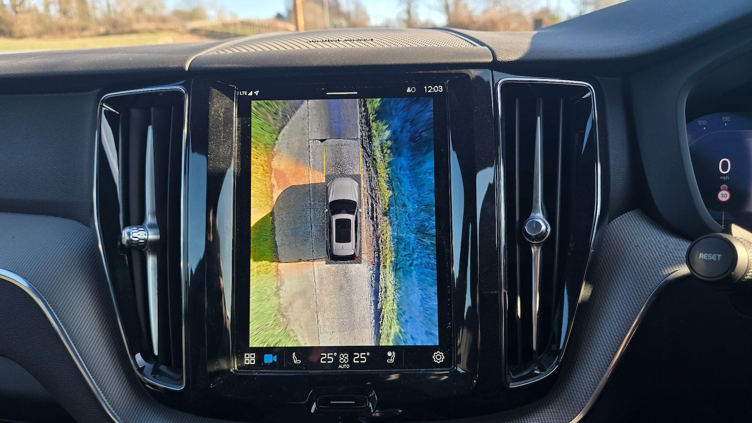 Used Volvo XC60 2025 for sale - 77203624: Photo 21