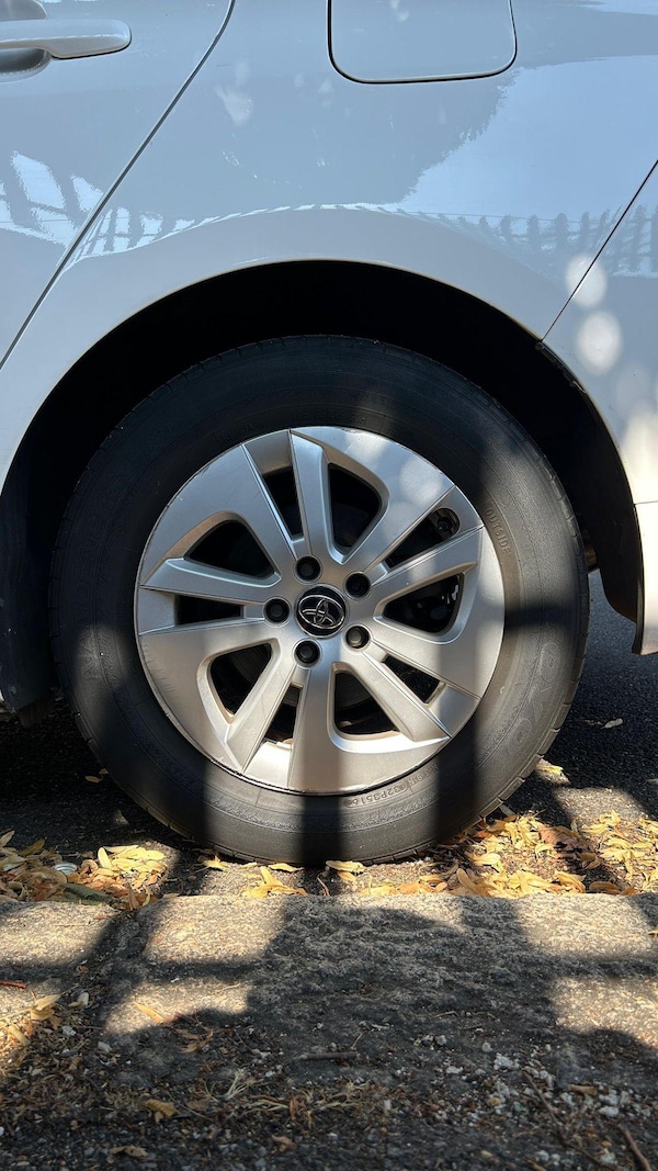 Used Toyota Prius 2017 for sale - 75449848: Photo 12