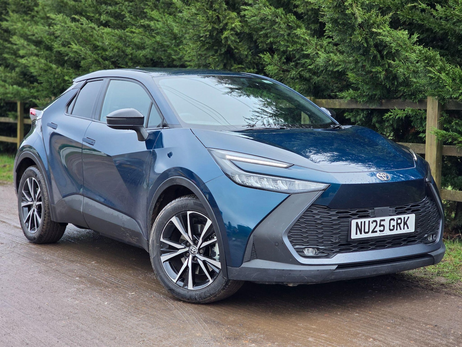 Used Toyota C-HR 2025 for sale - 77559318: Photo 1