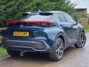 Used Toyota C-HR 2025 for sale - 77559318: Photo