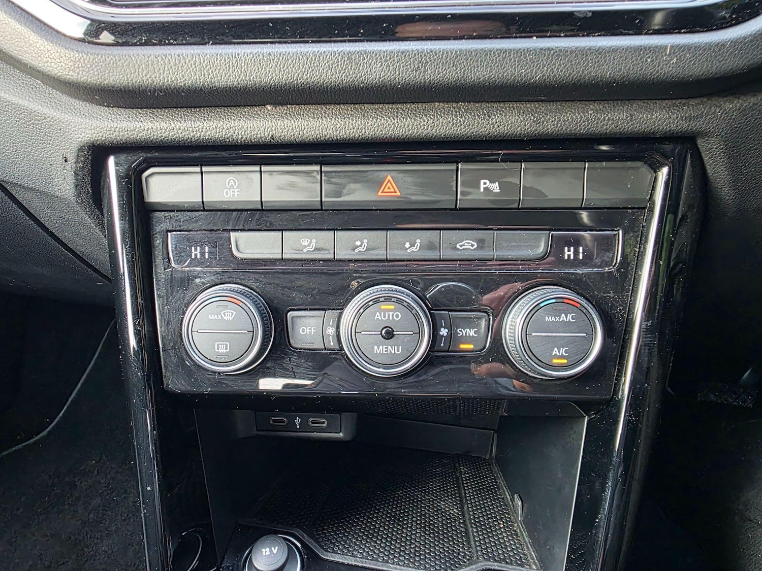 Used Volkswagen T-Roc 2021 for sale - 77524917: Photo 13