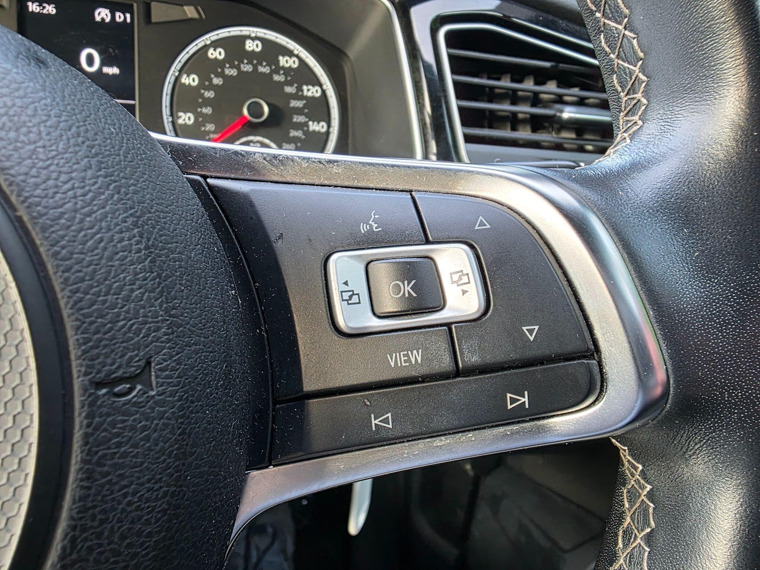 Used Volkswagen T-Roc 2021 for sale - 77524917: Photo 15