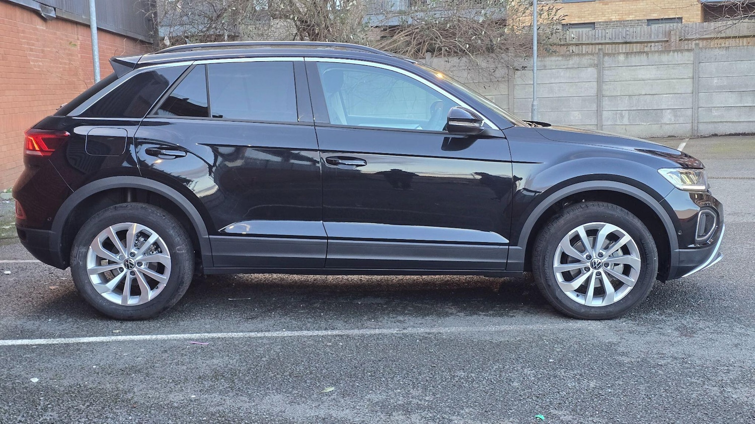 Used Volkswagen T-Roc 2025 for sale - 77315239: Photo 11