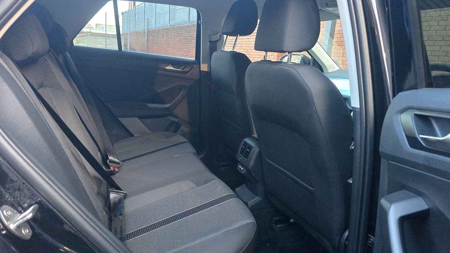 Used Volkswagen T-Roc 2025 for sale - 77315239: Photo 14