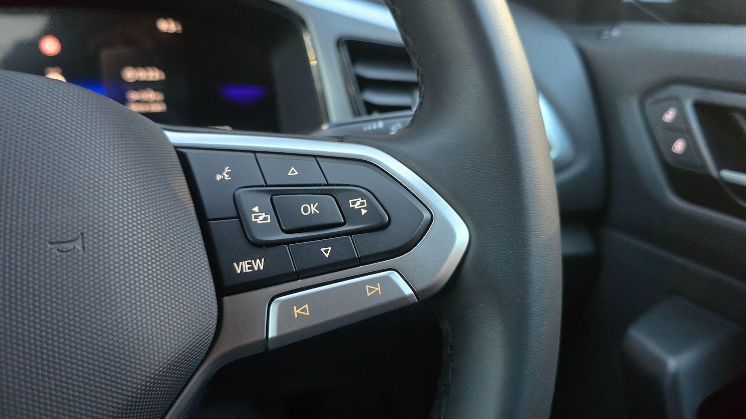 Used Volkswagen T-Roc 2025 for sale - 77315239: Photo 15