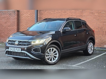 Used Volkswagen T-Roc 2025 for sale - 77315239: Photo