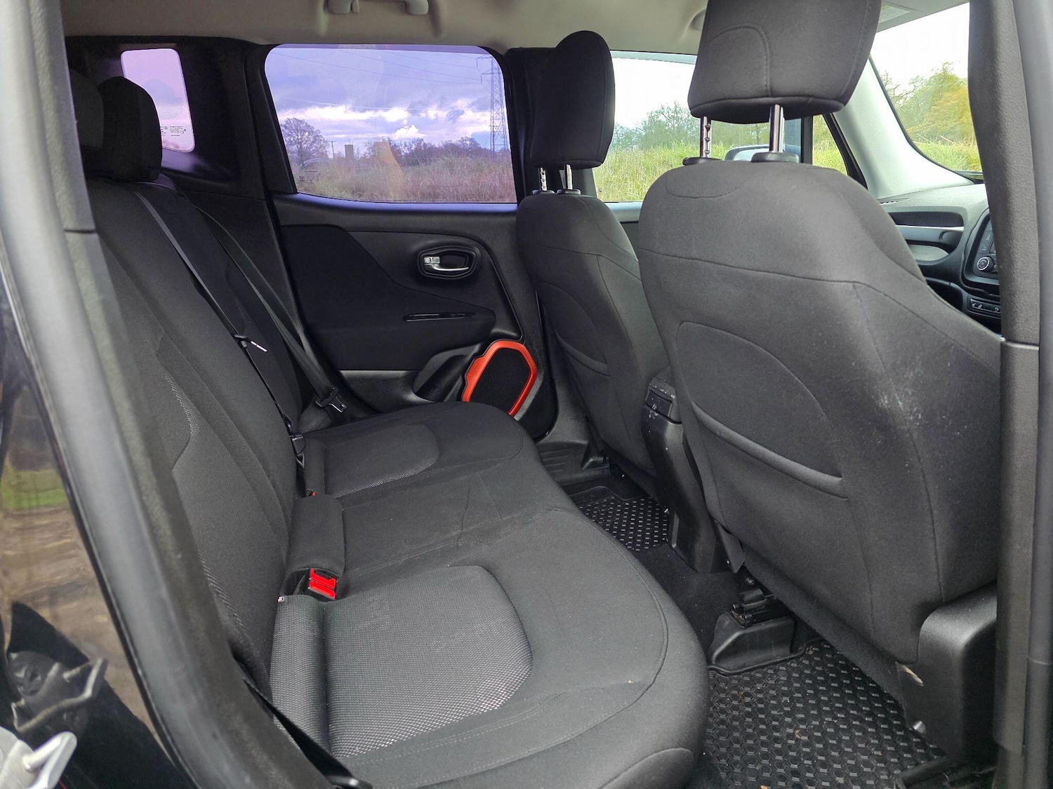 Used Jeep Renegade 2018 for sale - 76688762: Photo 8