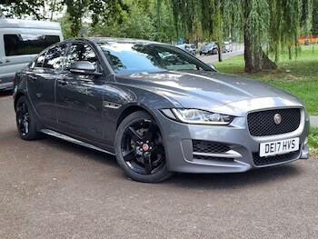 Used Jaguar XE 2017 for sale - 79475537: Photo