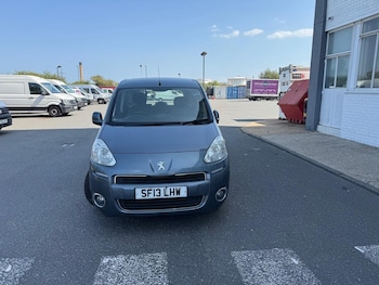 Used Peugeot Partner Tepee 2013 for sale - 75552350: Photo