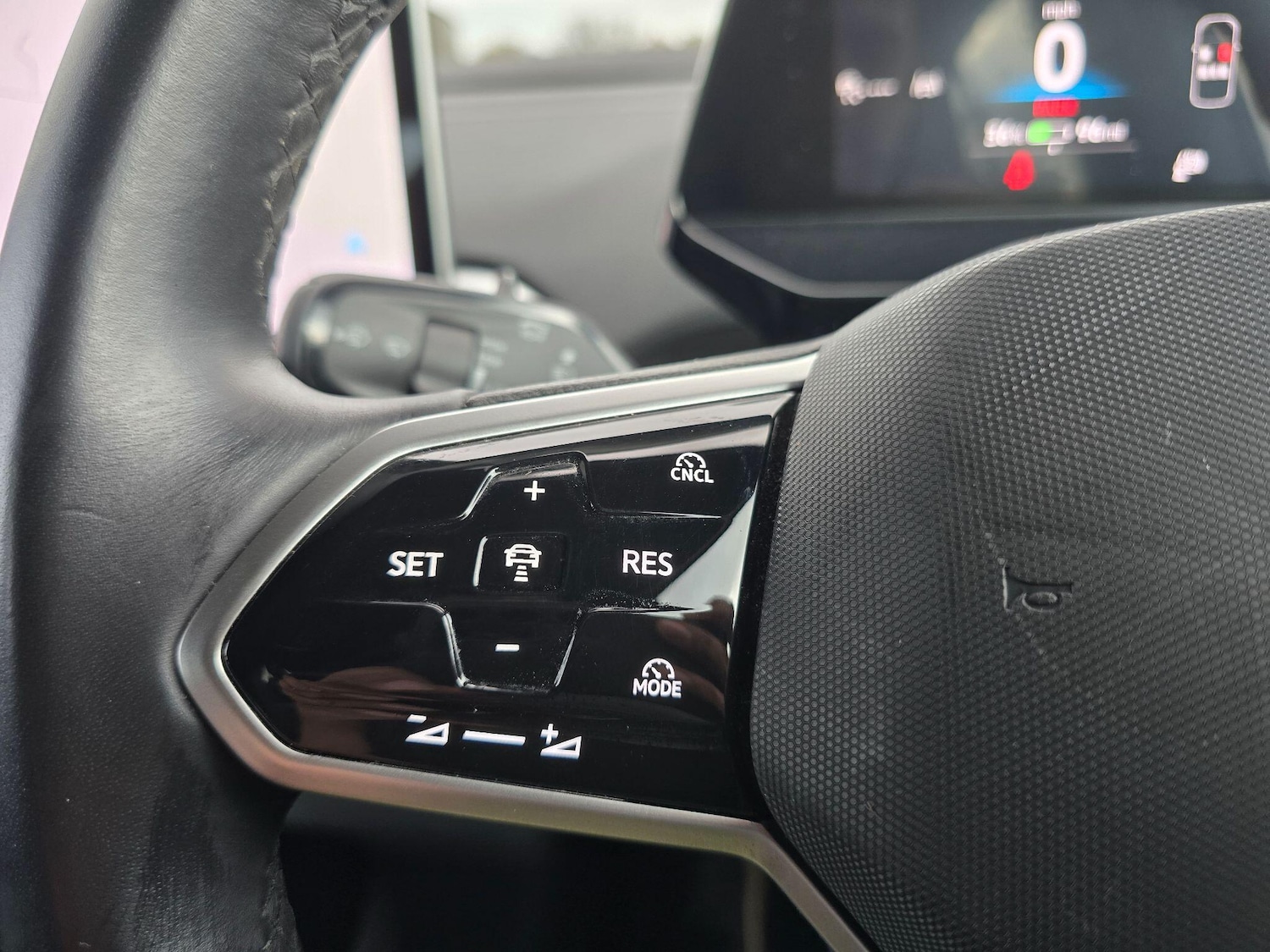 Used Volkswagen ID.4 2024 for sale - 76561803: Photo 18