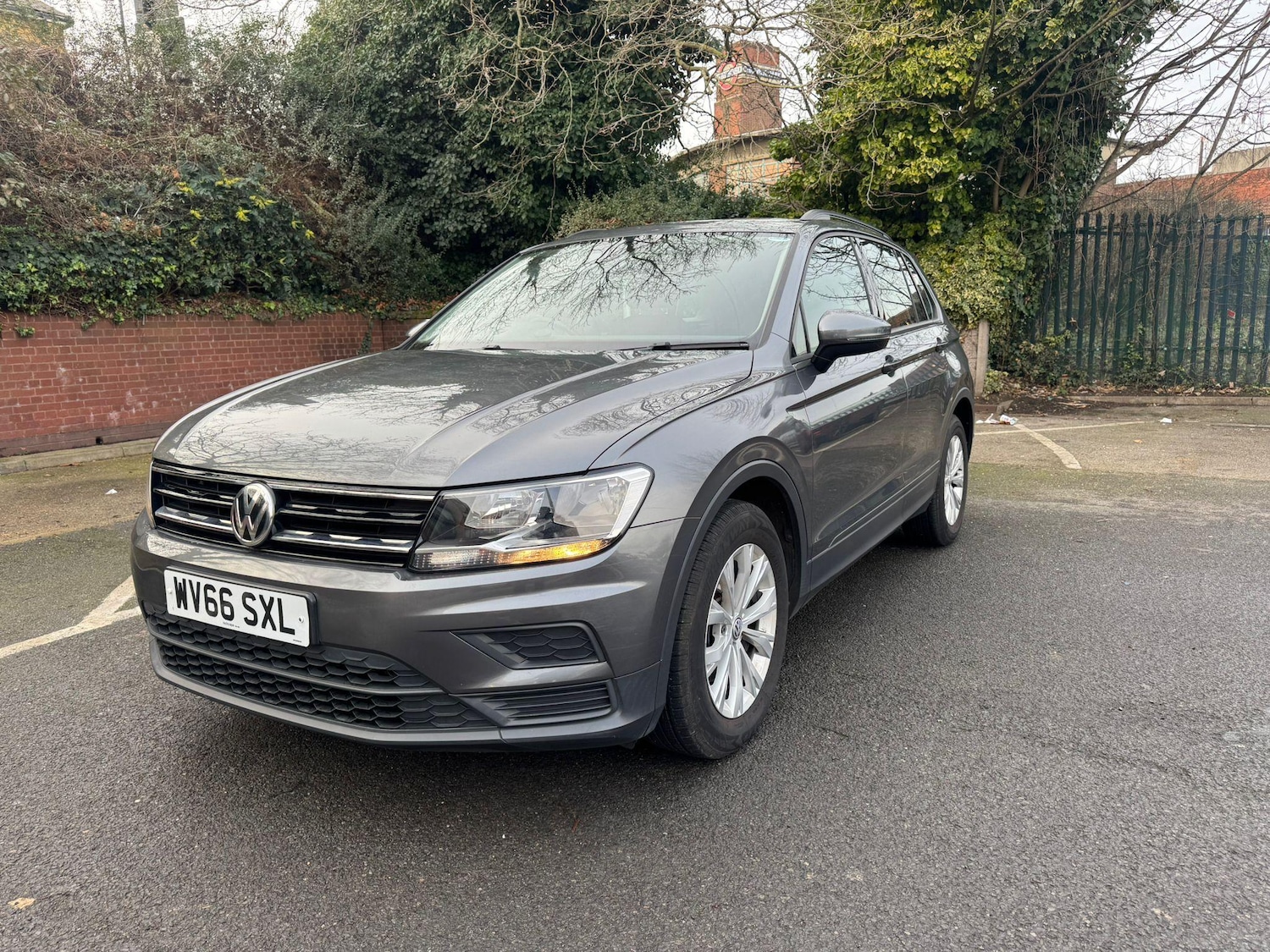 Used Volkswagen Tiguan 2016 for sale - 76423817: Photo 1