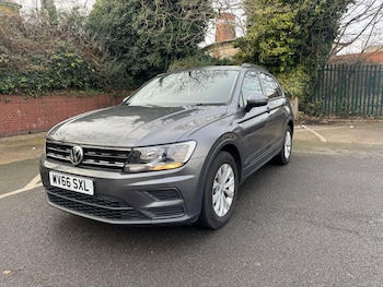 Used Volkswagen Tiguan 2016 for sale - 76423817: Photo