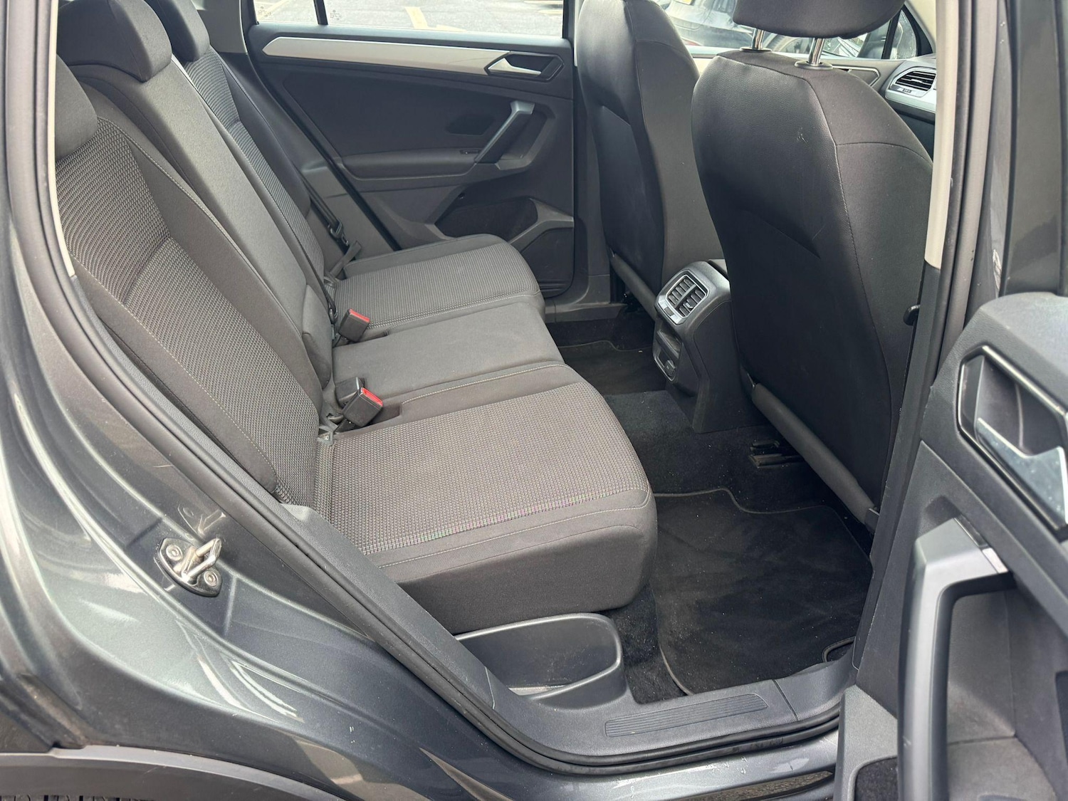 Used Volkswagen Tiguan 2016 for sale - 76423817: Photo 6