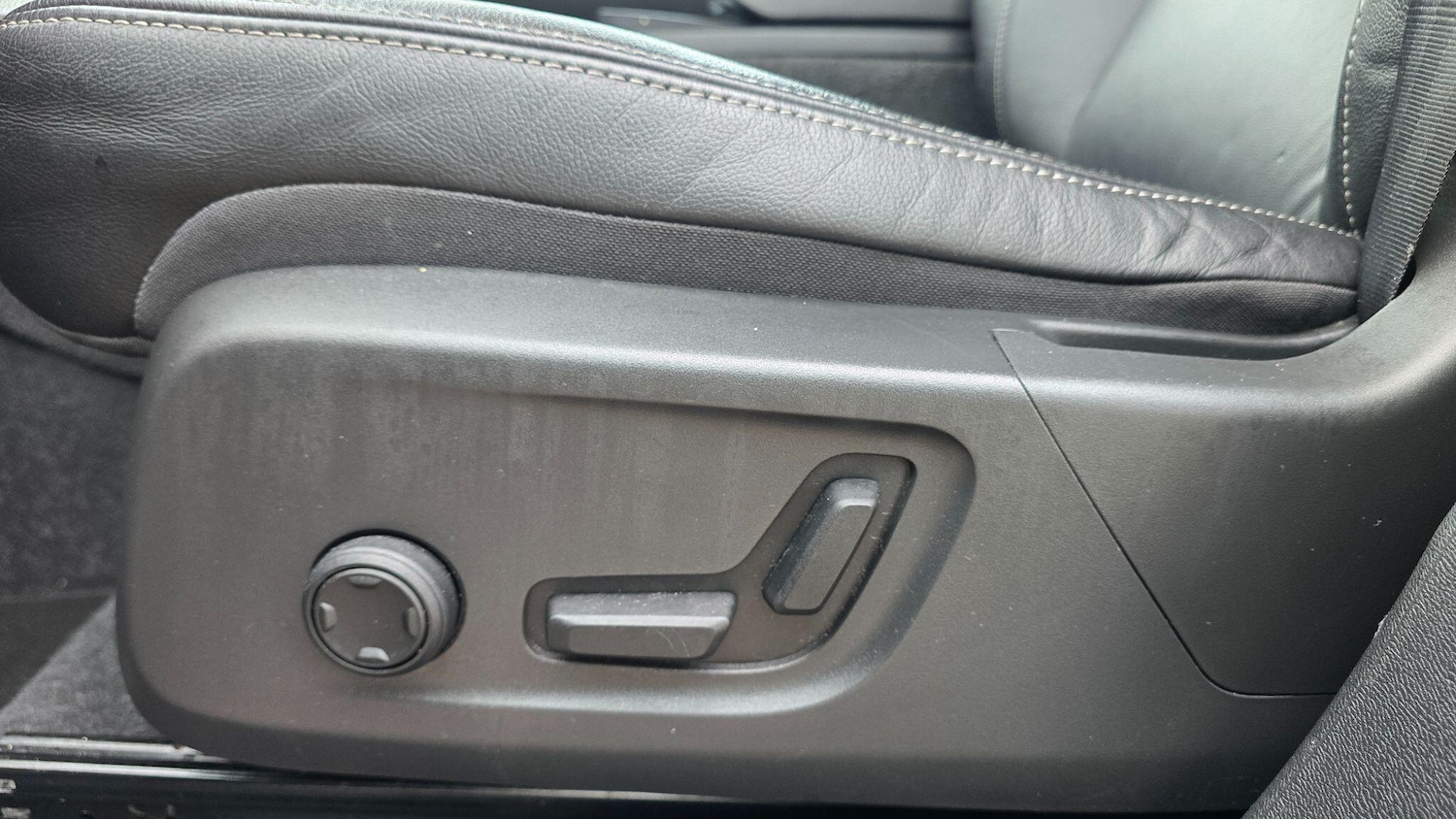 Used Volvo XC40 2022 for sale - 78087063: Photo 13