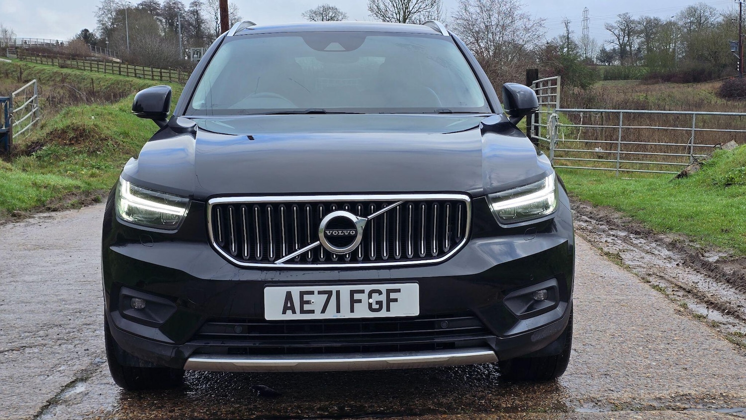 Used Volvo XC40 2022 for sale - 78087063: Photo 2