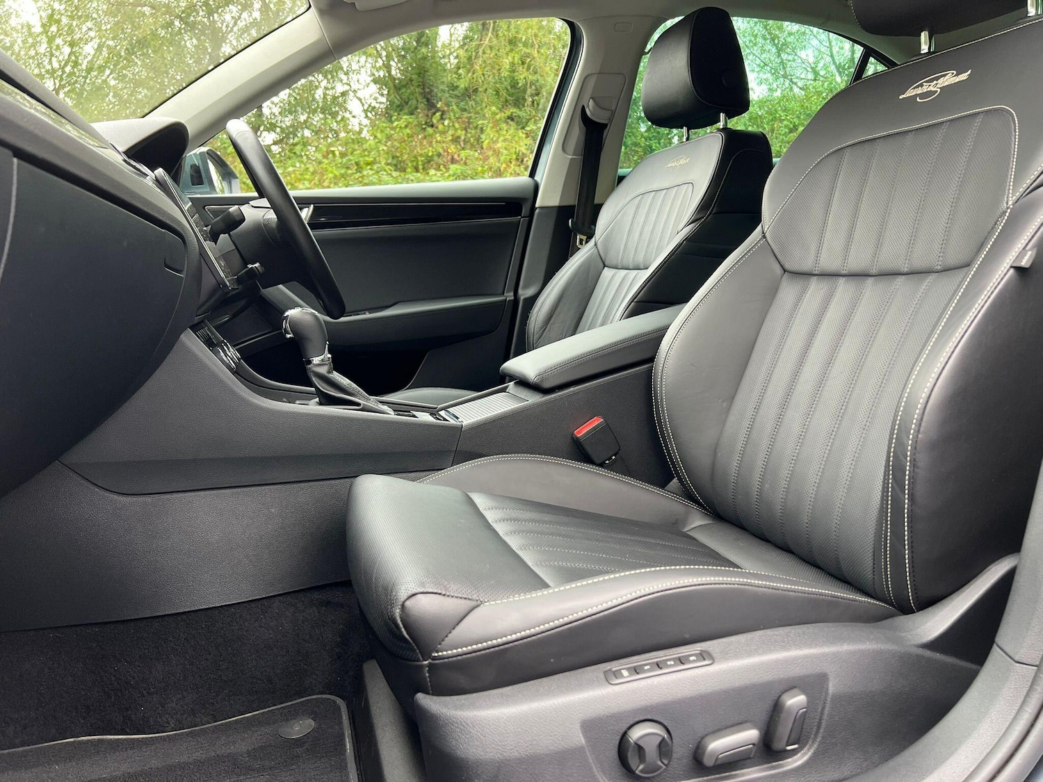 Used Skoda Superb 2019 for sale - 76423339: Photo 35