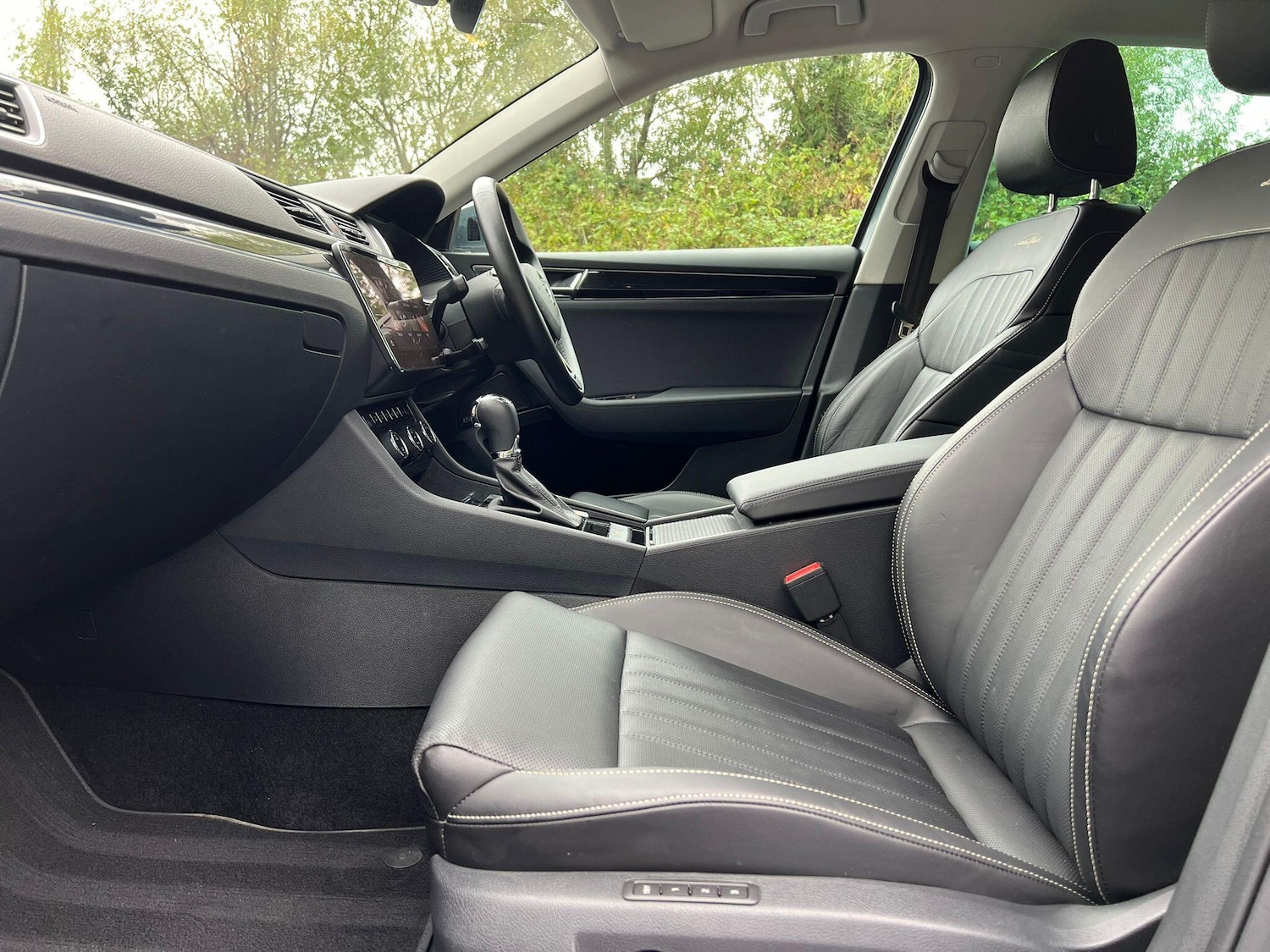 Used Skoda Superb 2019 for sale - 76423339: Photo 6