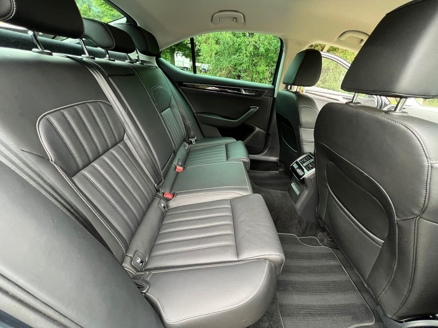 Used Skoda Superb 2019 for sale - 76423339: Photo 8