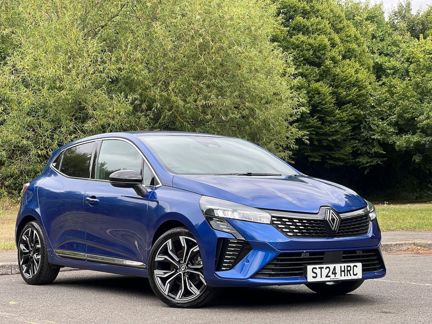 Used Renault Clio 2024 for sale - 76423229: Photo 1