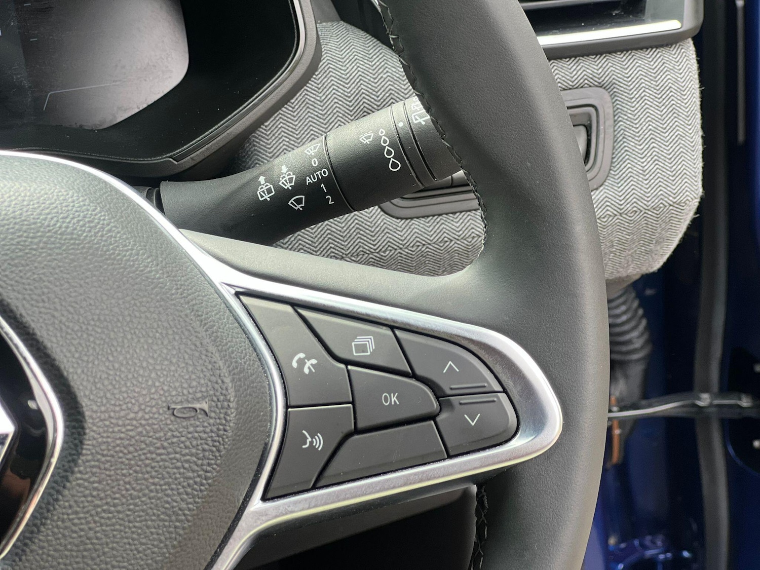 Used Renault Clio 2024 for sale - 76423229: Photo 17