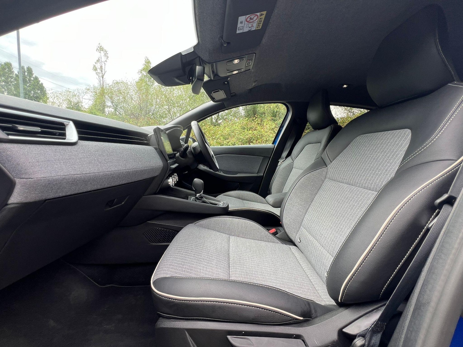 Used Renault Clio 2024 for sale - 76423229: Photo 24