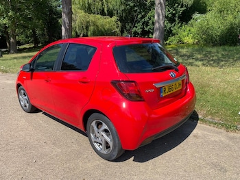 Used Toyota Yaris 2016 for sale - 79169312: Photo