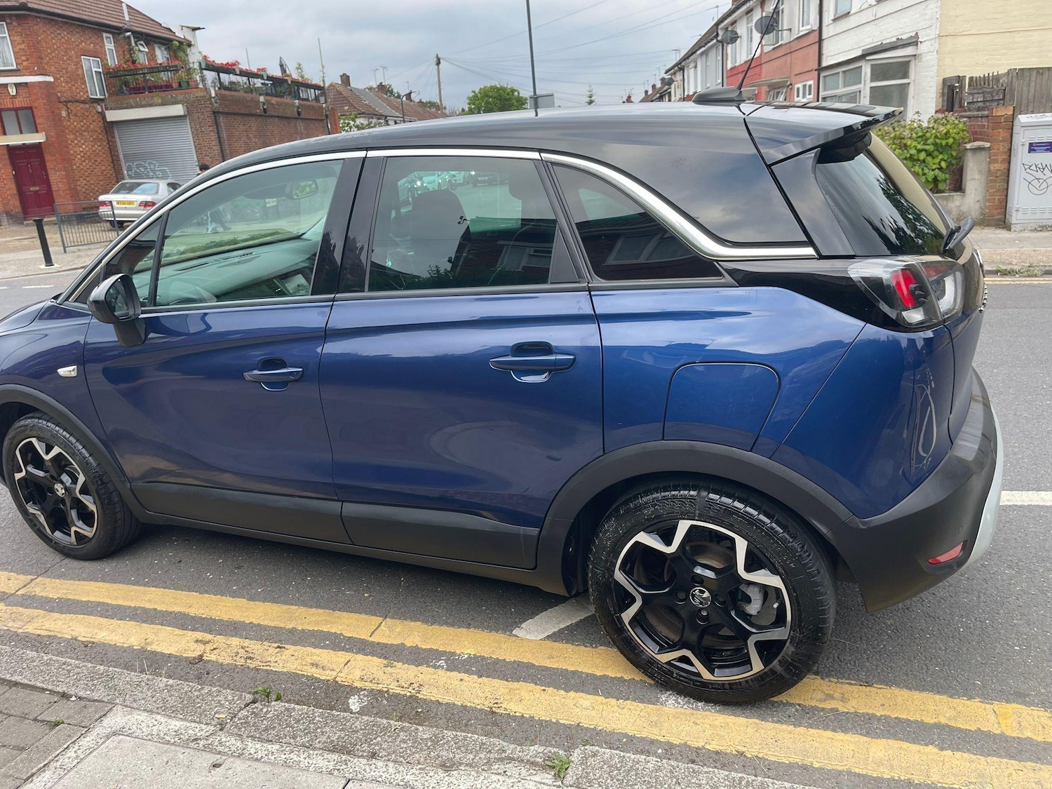 Used Vauxhall Crossland 2021 for sale - 76424943: Photo 2
