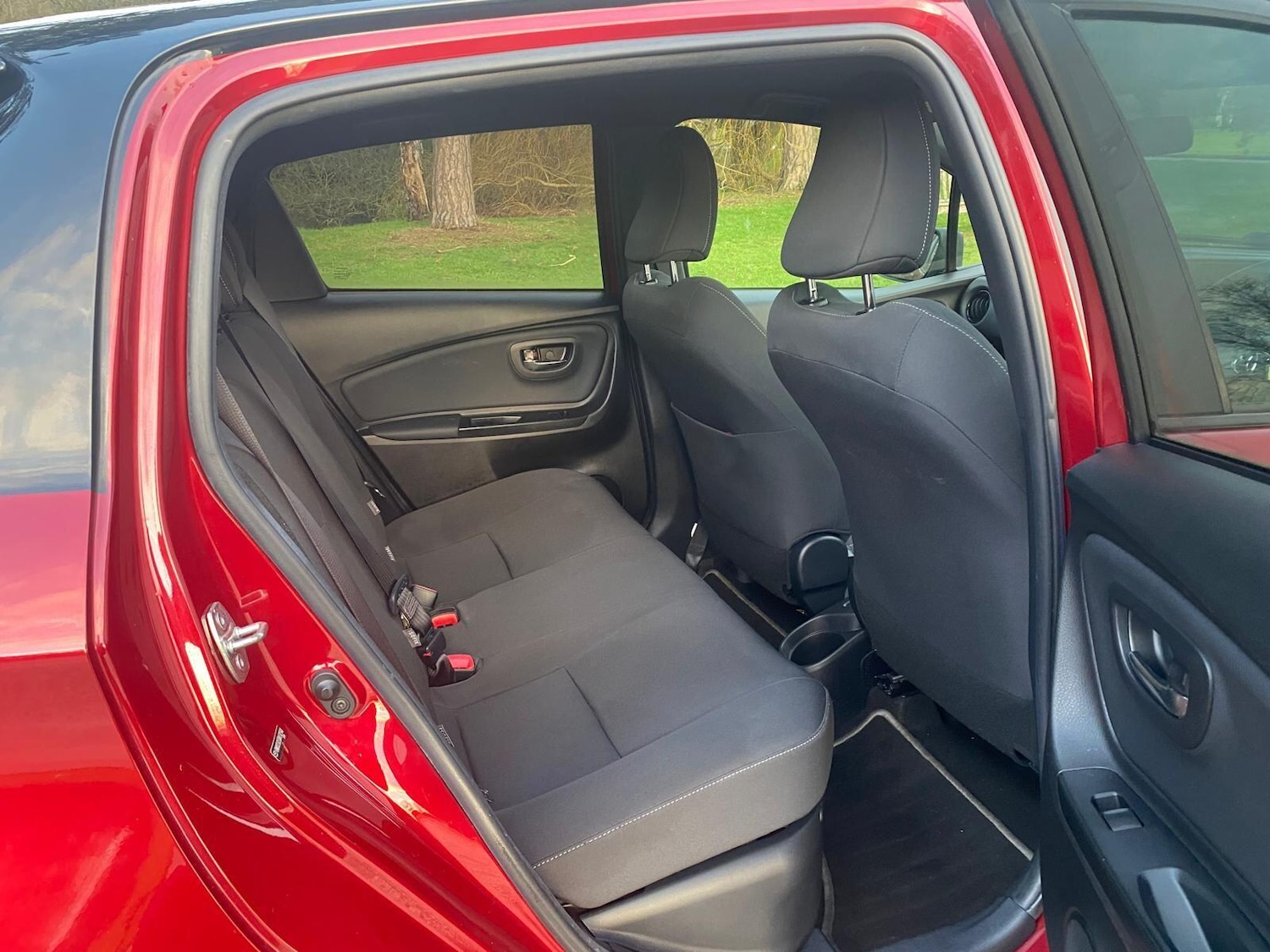 Used Toyota Yaris 2017 for sale - 77387356: Photo 7