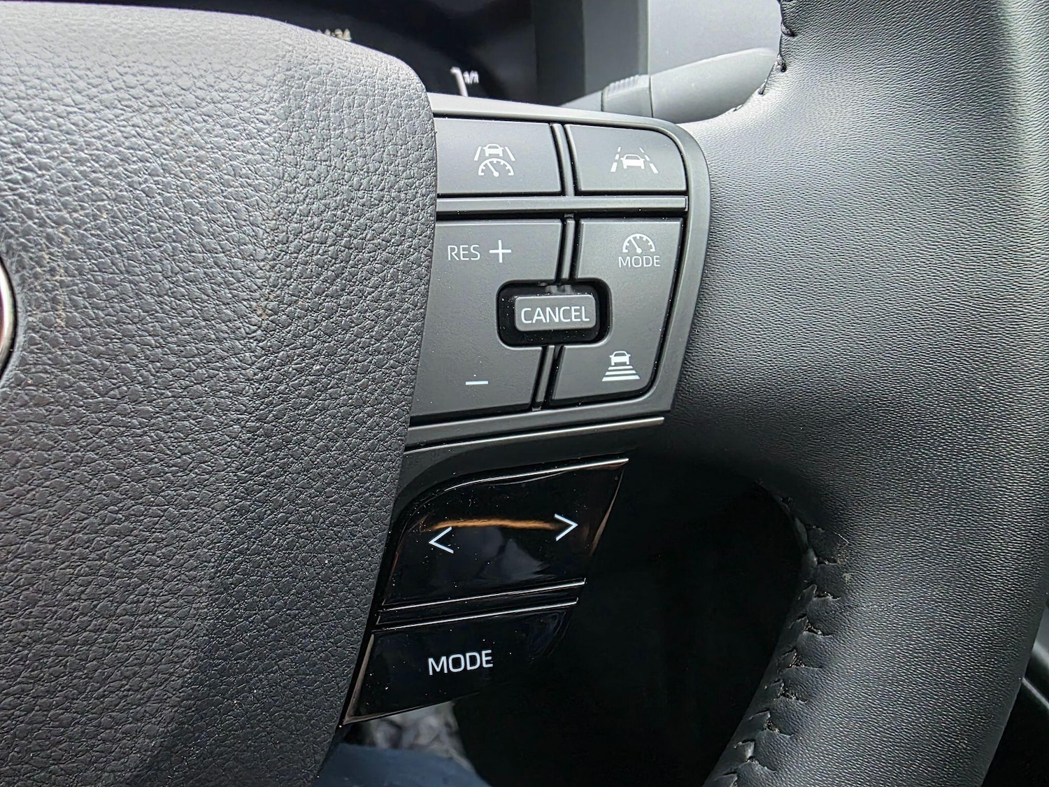 Used Toyota C-HR for sale - 77683767: Photo 17