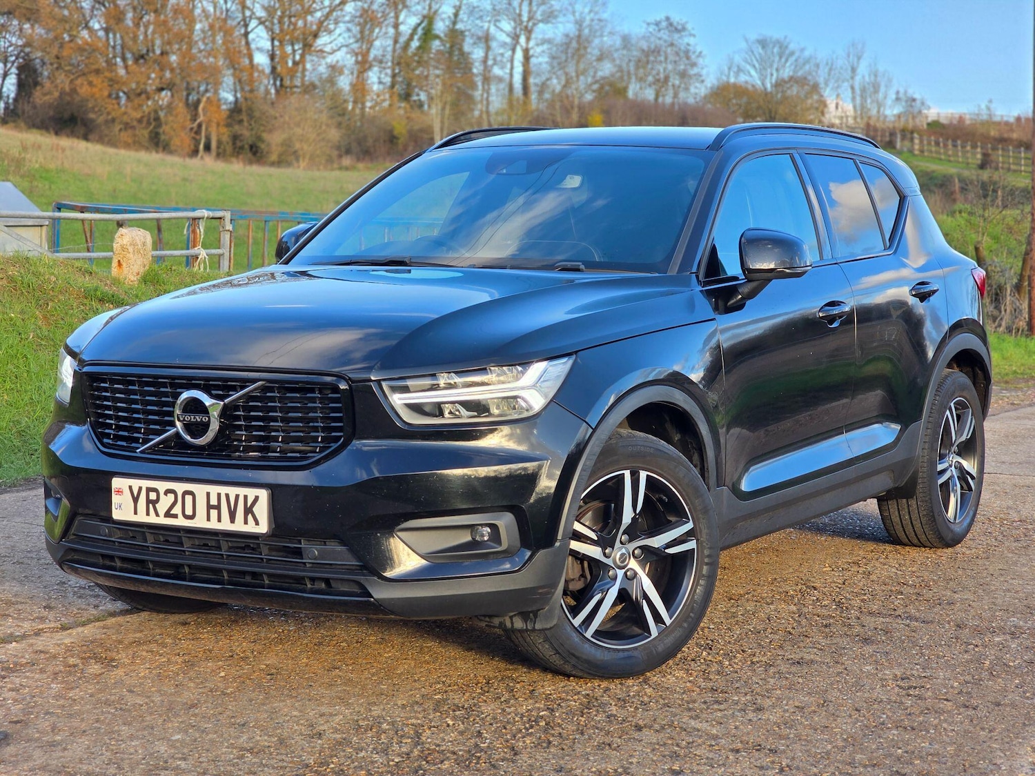 Used Volvo XC40 2020 for sale - 77097584: Photo 2